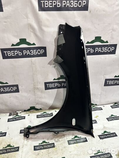 Крыло переднее правое volkswagen golf 4