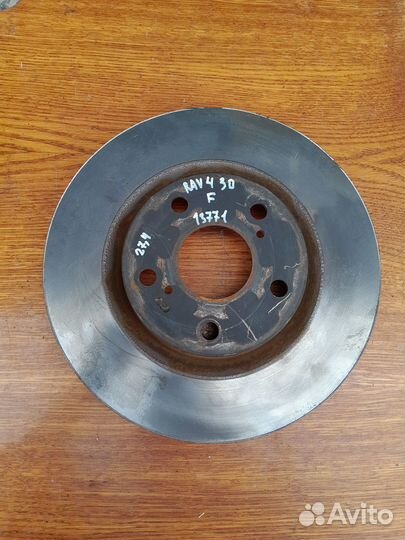 Диск тормозной передний Toyota RAV4 30