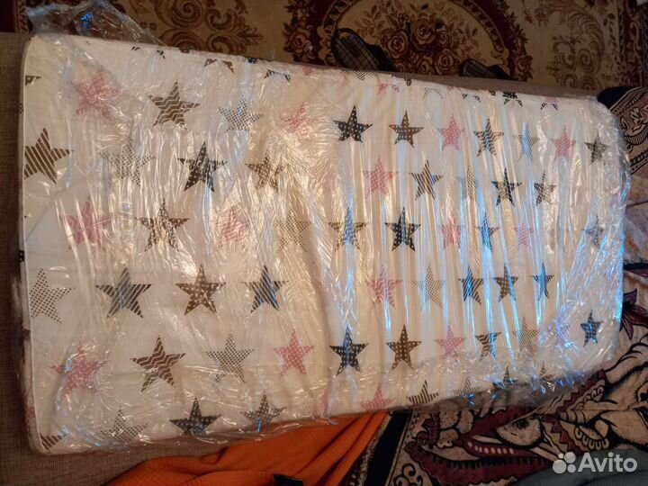 Детская кроватка + матрац