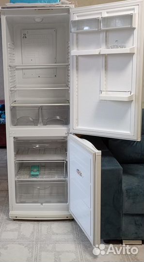 Продам холодильник б/у Атлант