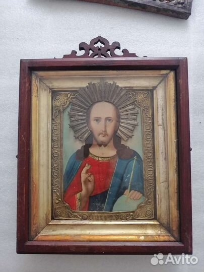 Икона старинная в киоте Господь Вседержитель