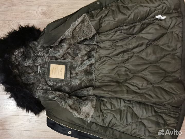 Парка для девочки 134 новая