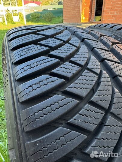 Kumho WinterCraft WP72 245/45 R20 103V