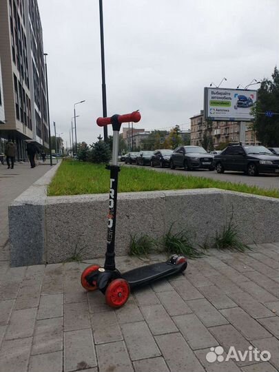 Детский самокат Trolo Maxi