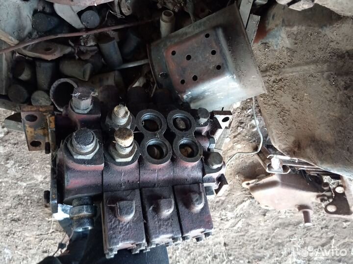 Гидрораспределитель грейдер дз98В