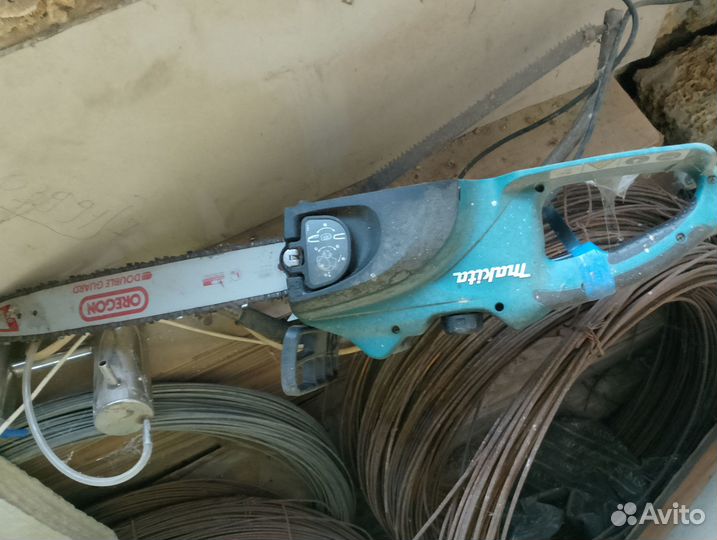 Электропила makita