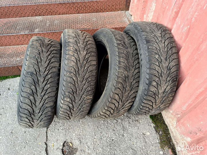 Yokohama Ice Guard IG35 215/60 R17