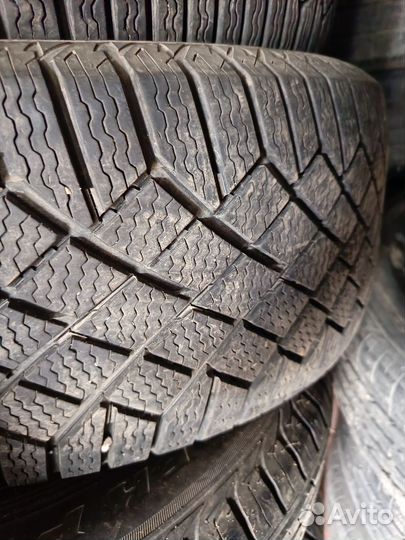 Continental ContiVikingContact 7 235/55 R17