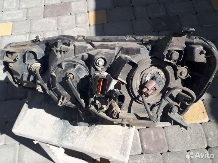 Mitsubishi outlander xl фара правая