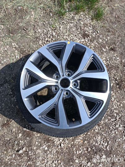 Новый Диск R17 Kia Spotage 3