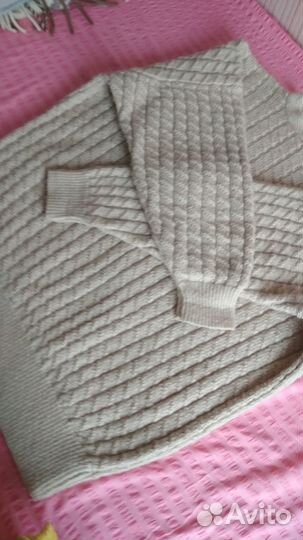 Свитер50- 52 размер,шерсть100