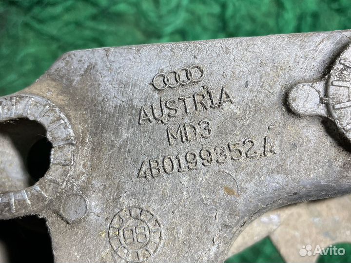 Опора двигателя передняя правая в сборе audi a6c5