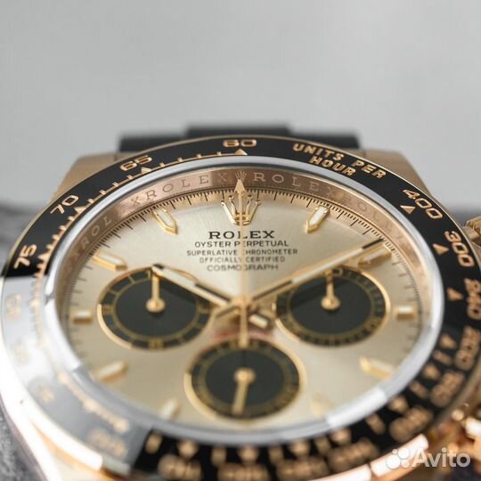 Часы золотые Rolex Daytona gold на качуке