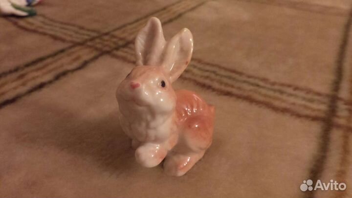 Керамическая статуэтка. Заяц