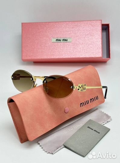 Солнцезащитные очки miu miu