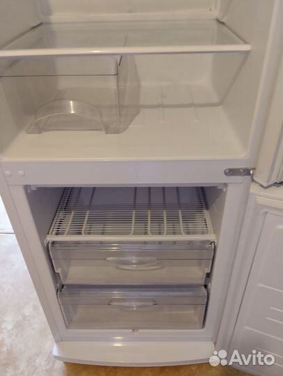 Холодильник 