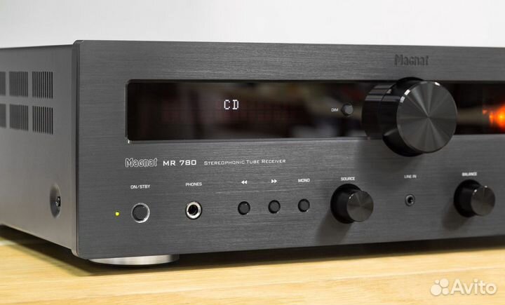 Гибридный усилитель High-end класса Magnat MR 780