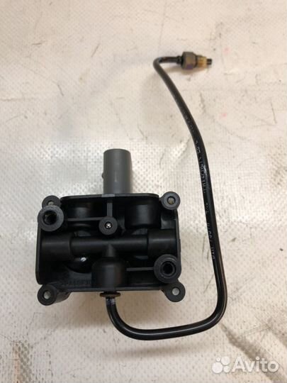 Блок клапанов пневмо BMW X5-X6 e70-e71