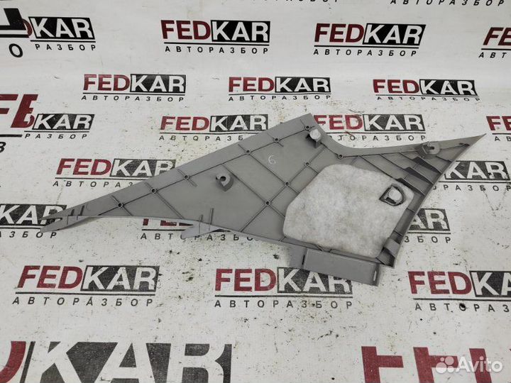 Накладка задней стойки правая Toyota Corolla E150