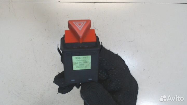 Кнопка аварийки Audi A3 (8L1), 1999