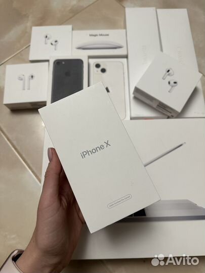 Коробки от техники Apple