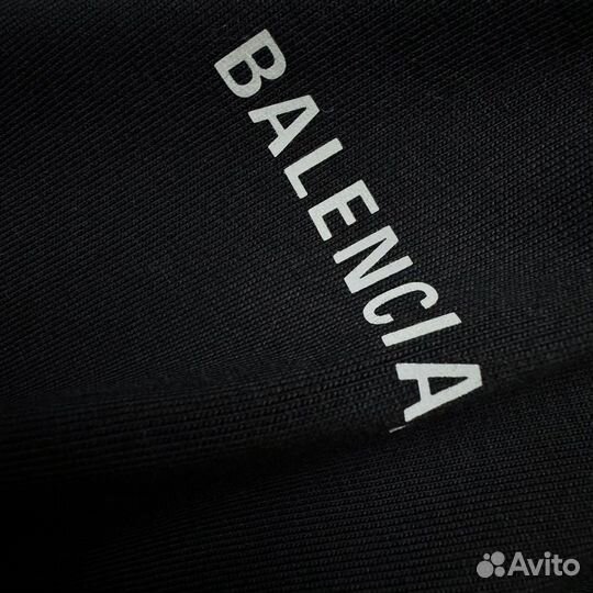 Футболка Balenciaga