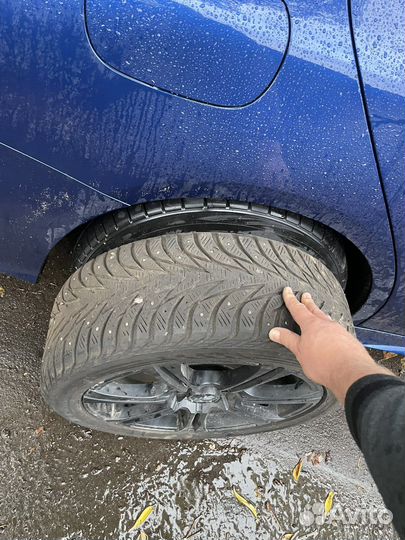 Диски Momo Corse 17 с зимней резиной Yokohama