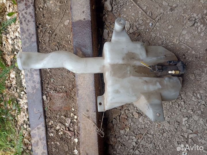 Бачок омывателя Форд Мондео 3