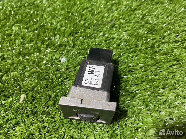 Кнопка подогрева сидения Opel Vectra C