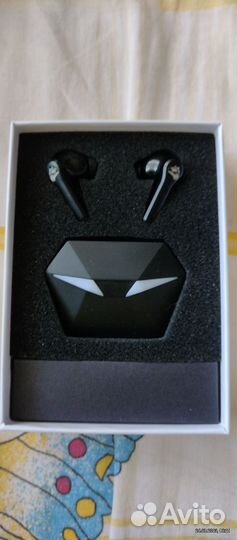 Беспроводные наушники новые