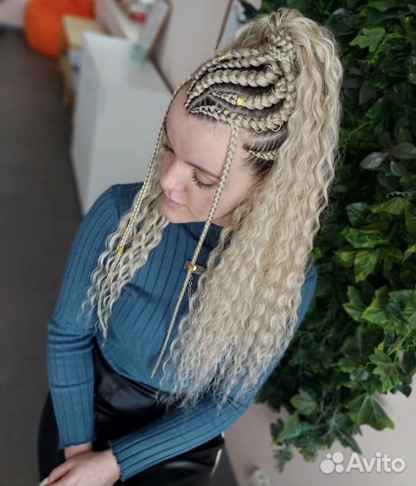 Модель на косы