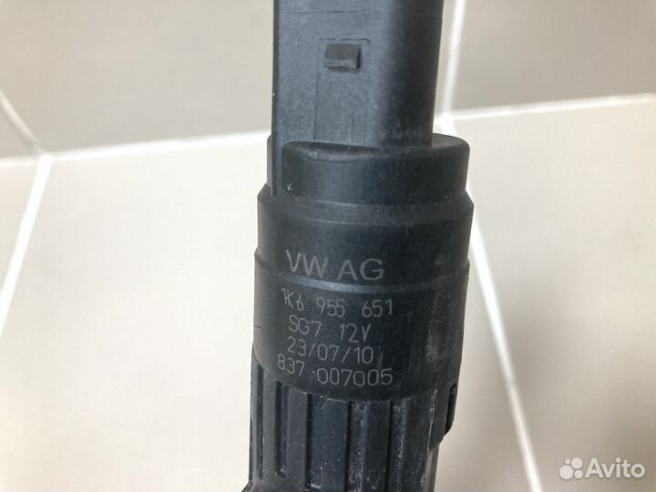 Насос стеклоомывателя VAG 1K6955651