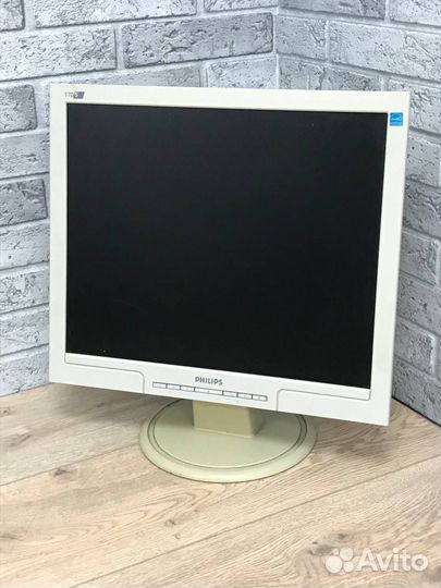 Монитор Philips 170s7