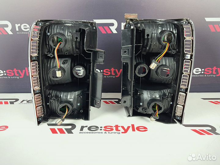 Стопы Mitsubishi Pajero 32 Красно-белые