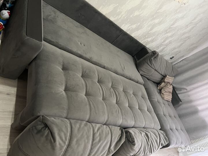 Угловой диван