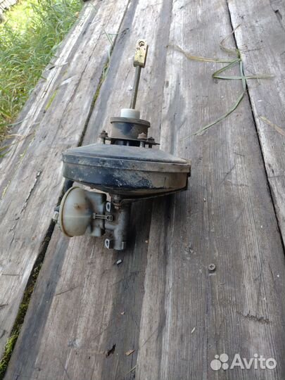 Вакуумный усилитель тормозов passat b3