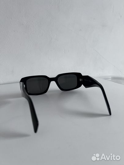 Солнцезащитные очки Prada Symbol