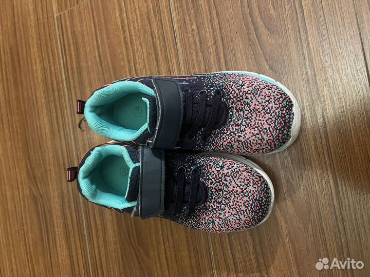 Кроссовки детские для девочки 28-29