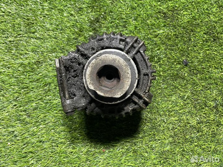 Генератор Renault Logan на запчасти