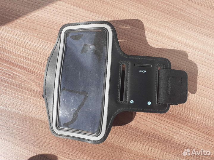 Чехол для телефона на руку