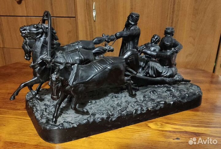 Статуэтки чугун