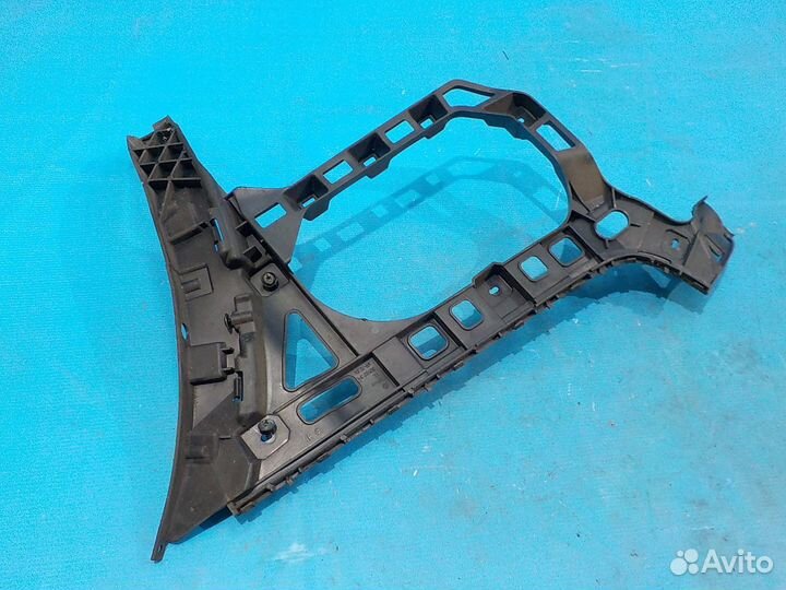 Кронштейн заднего бампера правый volkswagen Passat