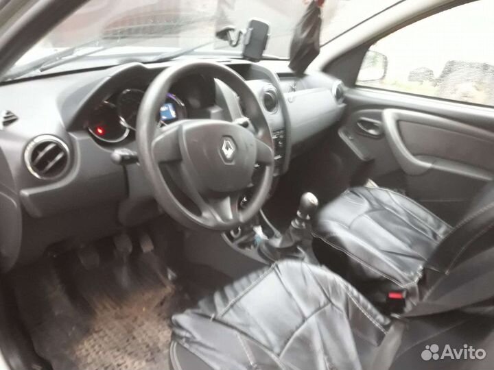 Renault Duster 1.6 МТ, 2015, битый, 80 000 км