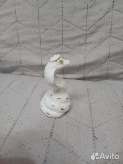 Разные статуэтки