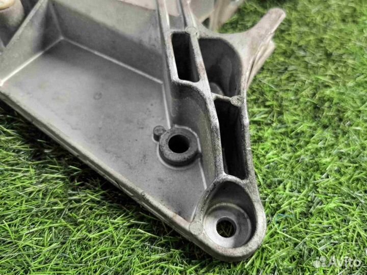 Кронштейн АКПП Bmw 7-Series G11 3.0 diesel 2016