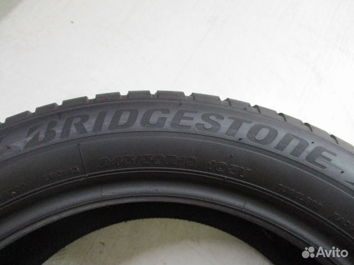 Bridgestone Blizzak LM-001 245/50 R19