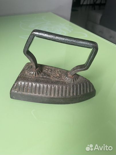 Утюг чугунный старинный