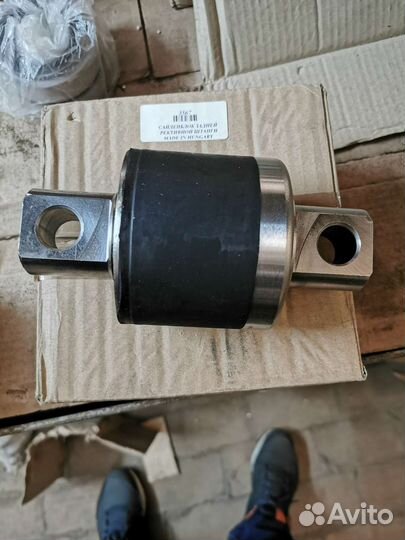 Сайлентблок тяги реактивной Икарус (ушастый прямой