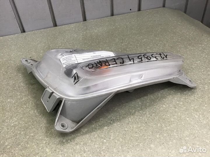 Фонарь задний в бампер правый Kia Cerato 2018