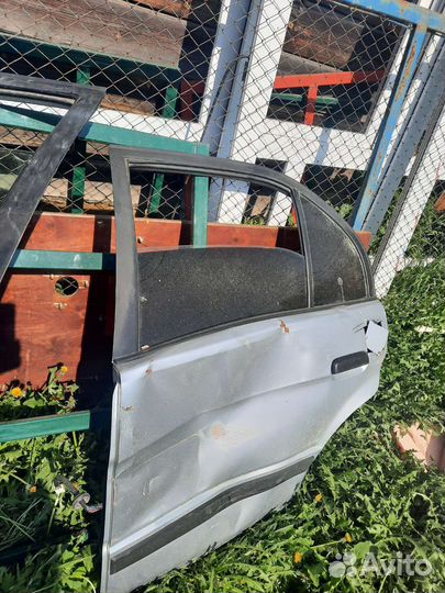 Стекла на toyota corsa